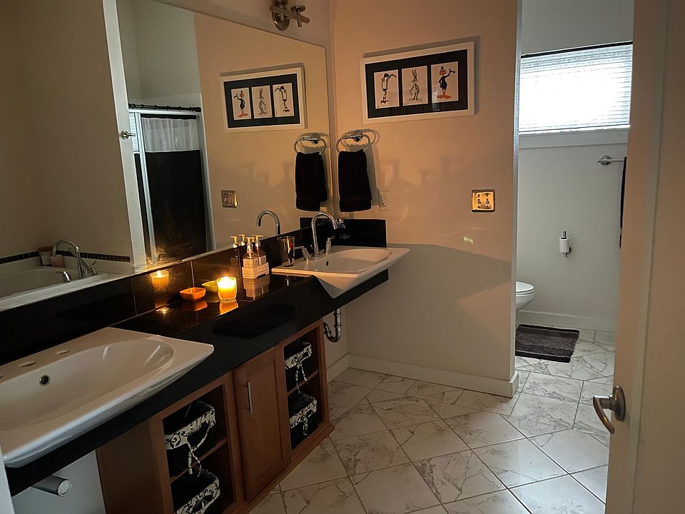 2nd image of 3990 Abbey Ln #B201