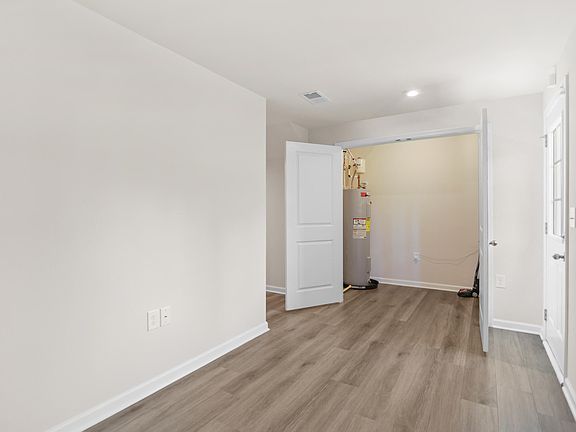 5th image of 1112 Brimstone Way