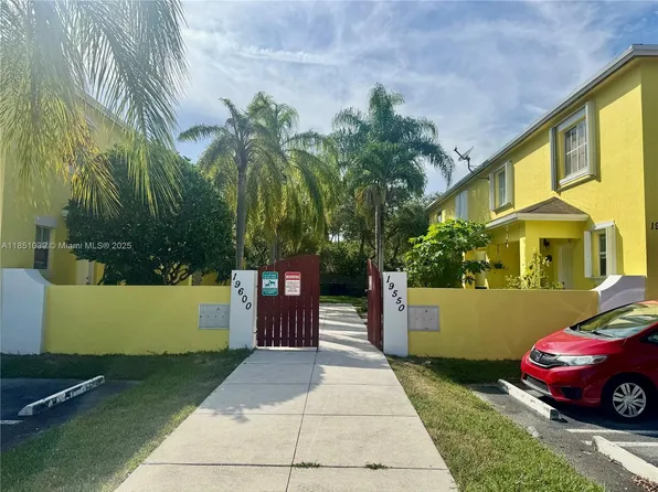 19550 SW 103rd Ct #5, Cutler Bay, FL 33157