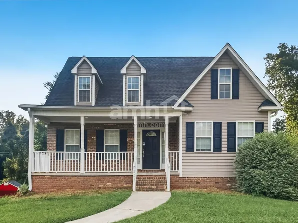 224 Brooks Edge Dr, Winston Salem, NC 27107