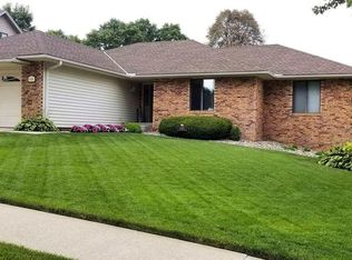 6009 Pine View Dr, Sioux City, IA 51106