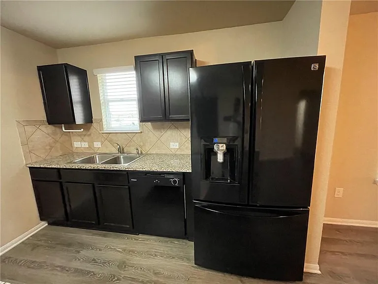 222 Camellia Dr — Photo 11