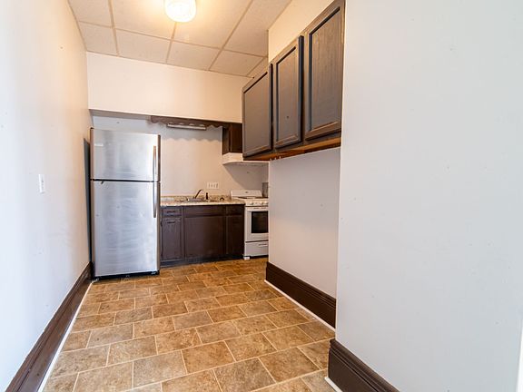 2nd image of 125 W Commerce St APT 2