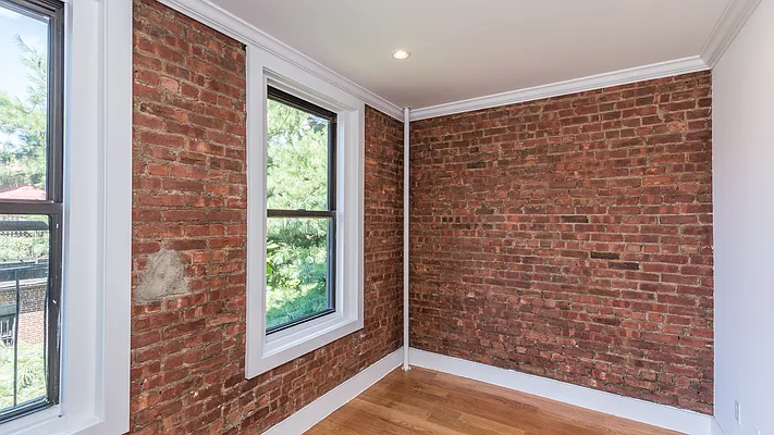 Rented by Nooklyn NYC LLC | media 35