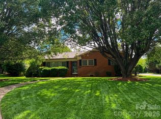 2171 6th St NE, Hickory, NC 28601