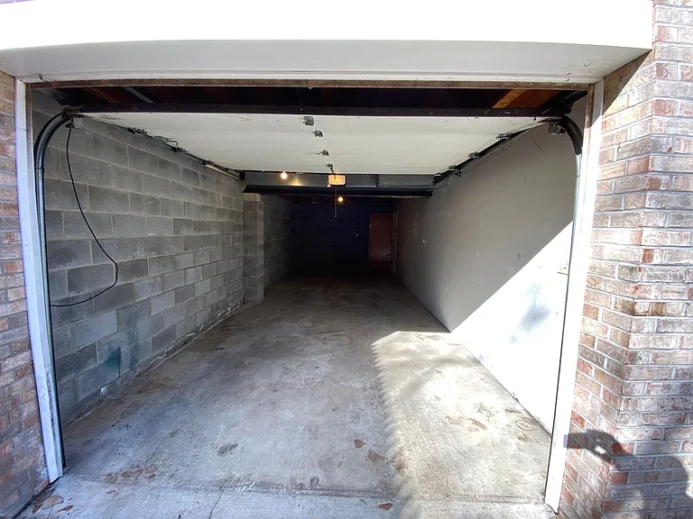 124 Karen Way — Photo 11