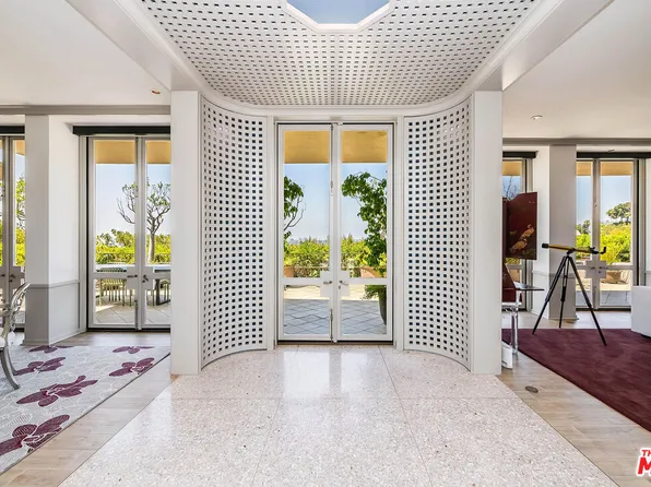 9656 Lawlen Way, Beverly Hills, CA 90210