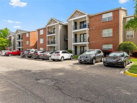 2nd image of 120 15th St E APT 524