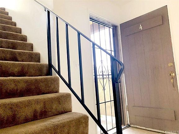 4th image of 2411 S Ridgewood Dr APT 4