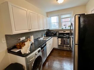 3821 N Greenview Ave, Chicago, IL 60613