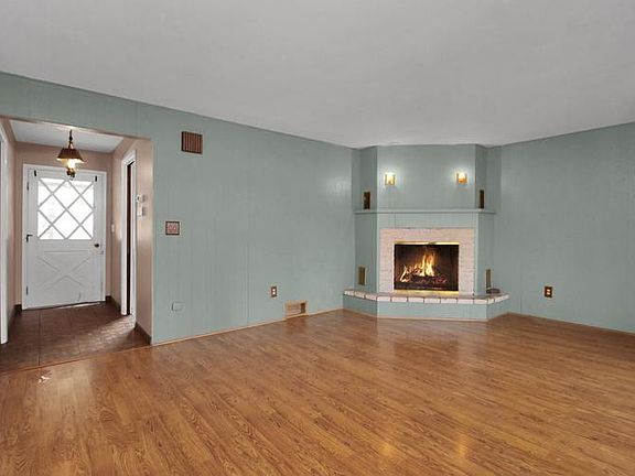 Living Room facing front entrance