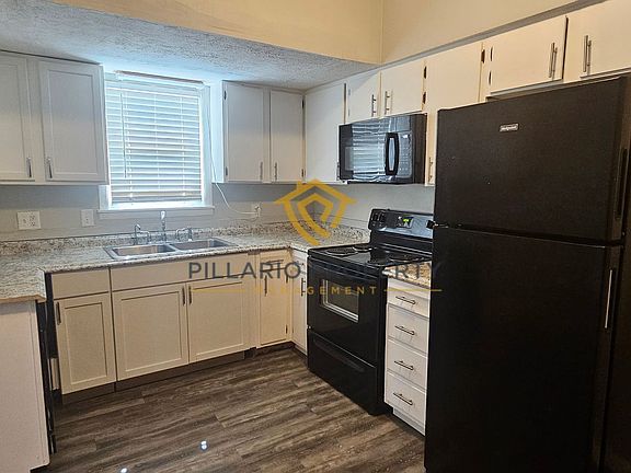 3rd image of 619 N Sherman Dr