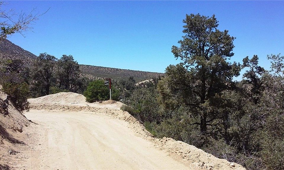 2nd image of 0 Desert Rd