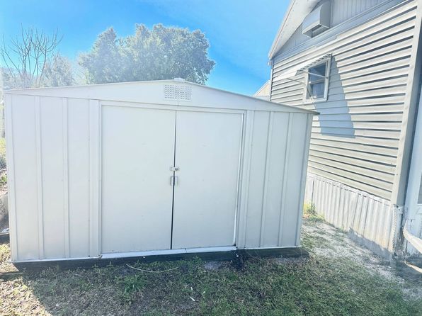 806 Huron St, Wildwood, FL 34785