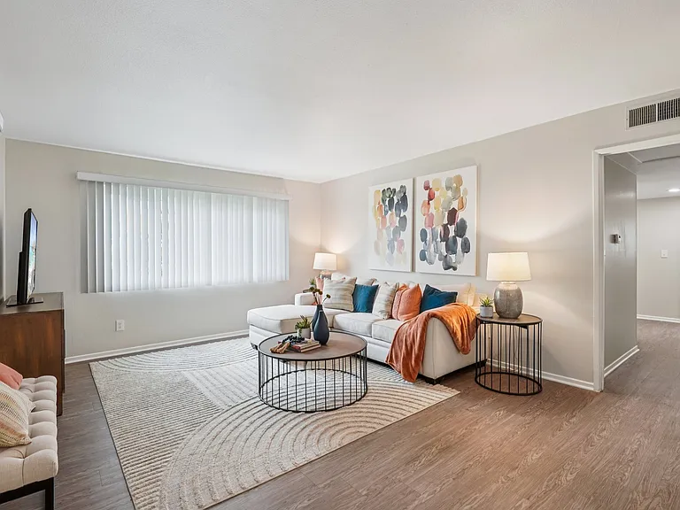 3 BD DOWNSTAIRS