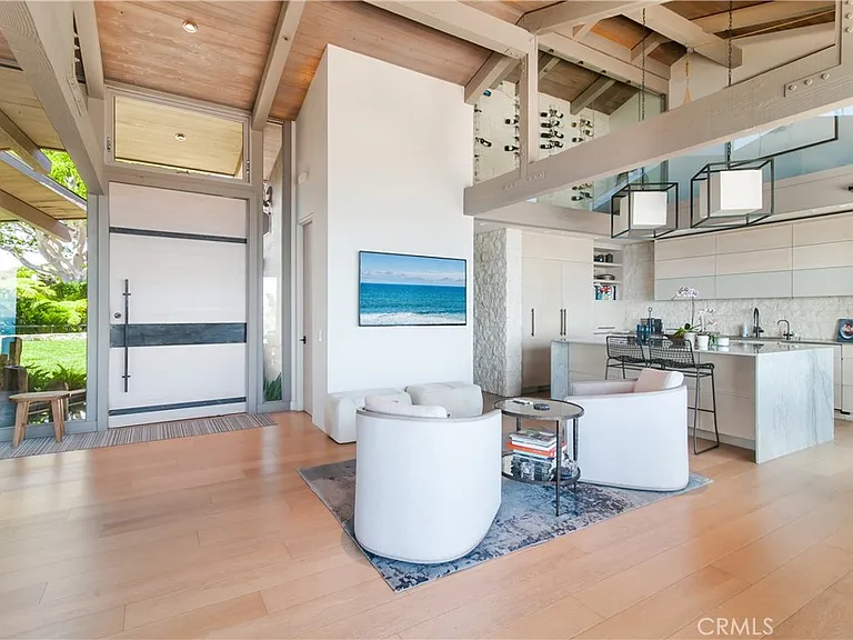 709 Kendall Dr — Photo 5