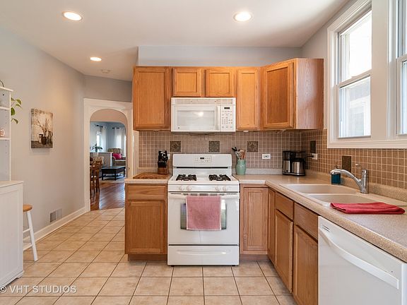 4th image of 1022 S Cuyler Ave
