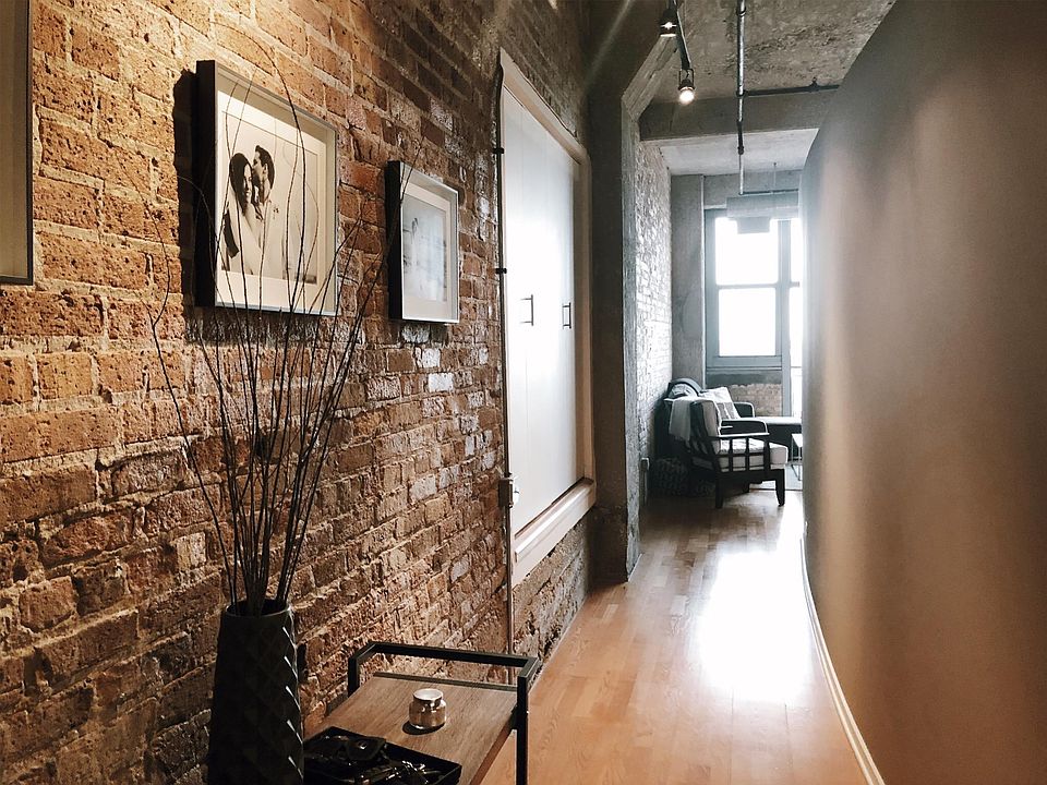 1st image of 900 N Kingsbury St APT 840