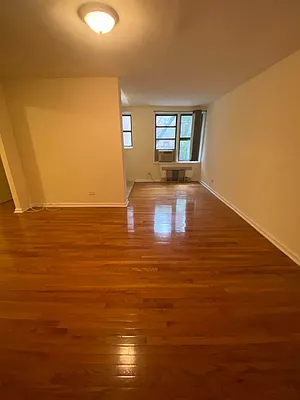 Rented by Contact Realty | media 21