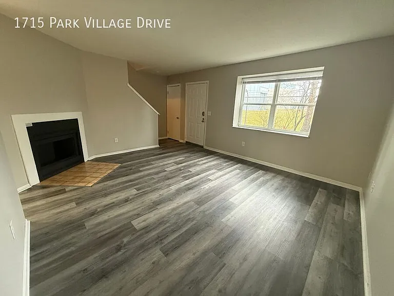 1715 Park Village Dr — Photo 32
