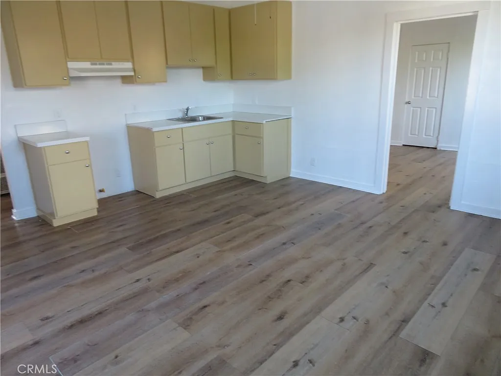 2 bed, 2524 sqft, $2,900 — Photo 2