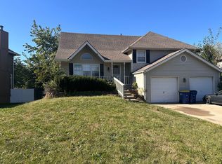 720 Northpoint Ave, Liberty, MO 64068