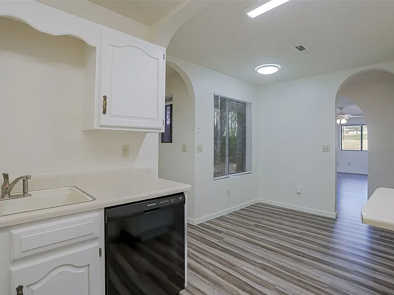 1298 N Tapadero Dr — Photo 7