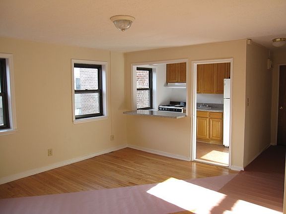 4th image of 2015 21st Ave APT 2A