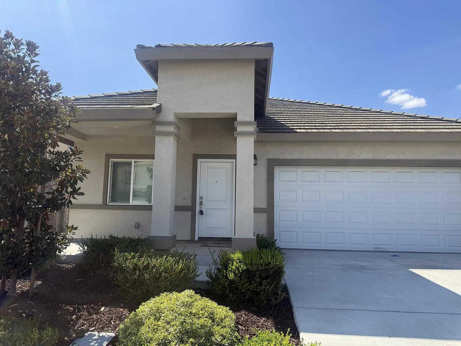 3 bed, 1576 sqft, $2,650 — Photo 3