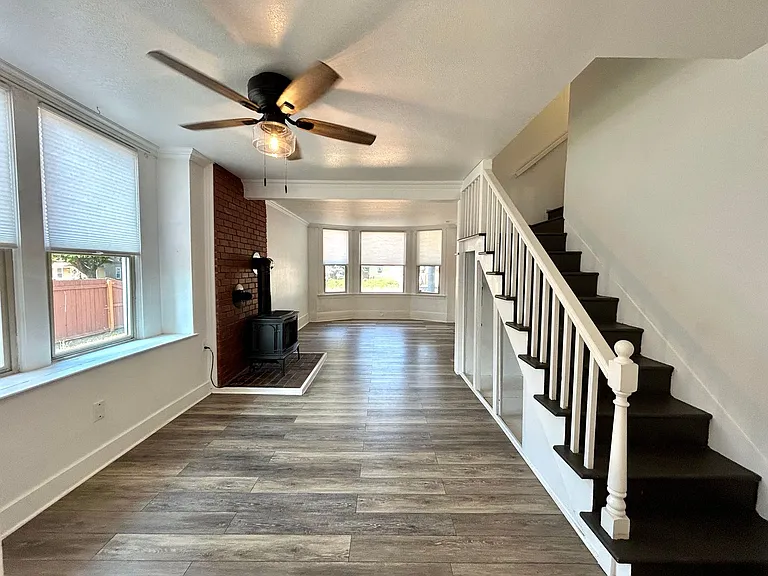 304 S Anderson St — Photo 20