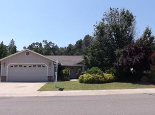 786 Fountain Cir, Redding, CA 96003