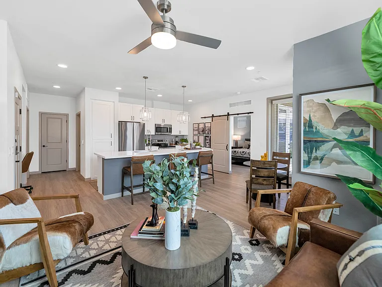 Everly at Morrison Ranch Luxury Apartments — Photo 9