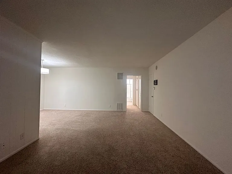 1226 McClellan Dr — Photo 10