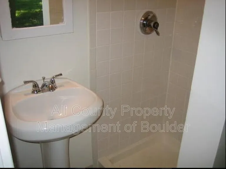 2408 8th St #6 — Photo 9