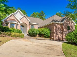 108 Shadow Lake Dr, Hattiesburg, MS 39402