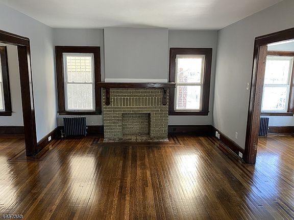 4th image of 45-47 S Munn Ave #1