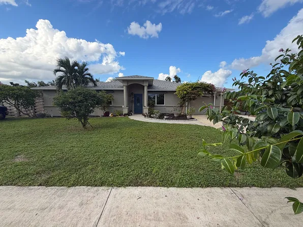 1750 W Bluewater Ter, North Fort Myers, FL 33903