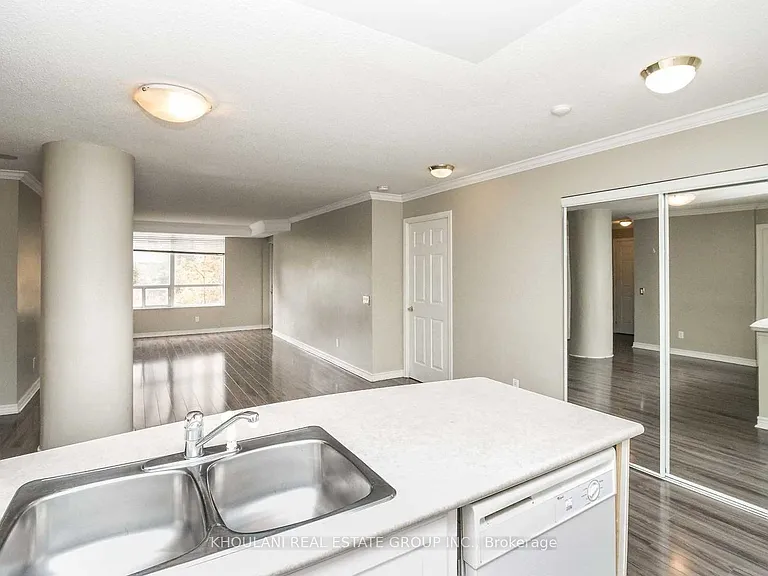 35 Kingsbridge Garden Cir #312 — Photo 5