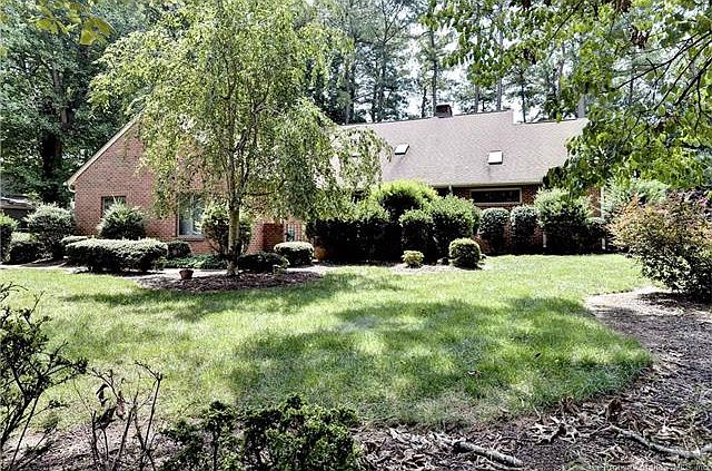 1st image of 413 Fairfax Way