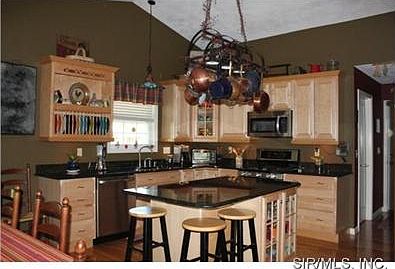 3rd image of 8721 Wildewood Dr