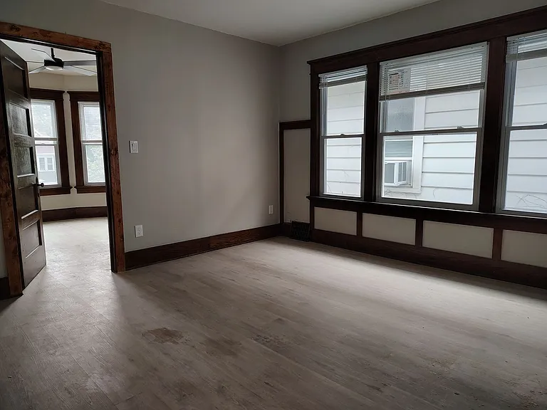 3365-3367 N Oakland Ave — Photo 17