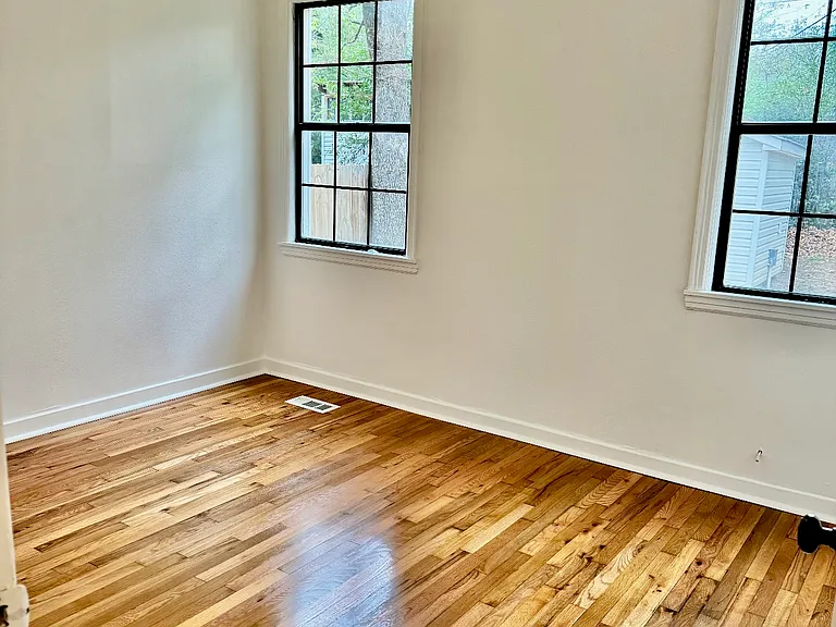 6404 Brentwood Rd — Photo 10
