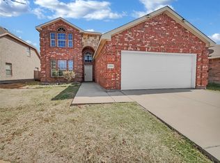 2008 Dripping Springs Dr, Forney, TX 75126