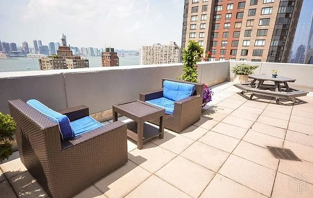 Rented by Halstead Real Estate | media 11