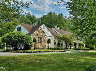 12 Hickory Hollow Rd, Queensbury, NY 12804