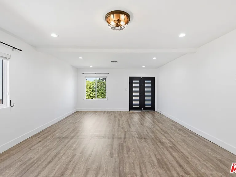 6415 Madden Ave — Photo 6