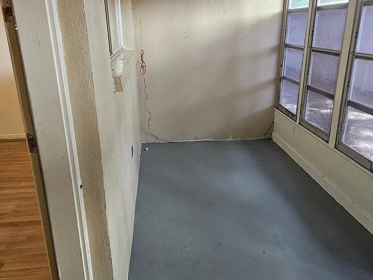 2344 Shelley St #7 — Photo 8