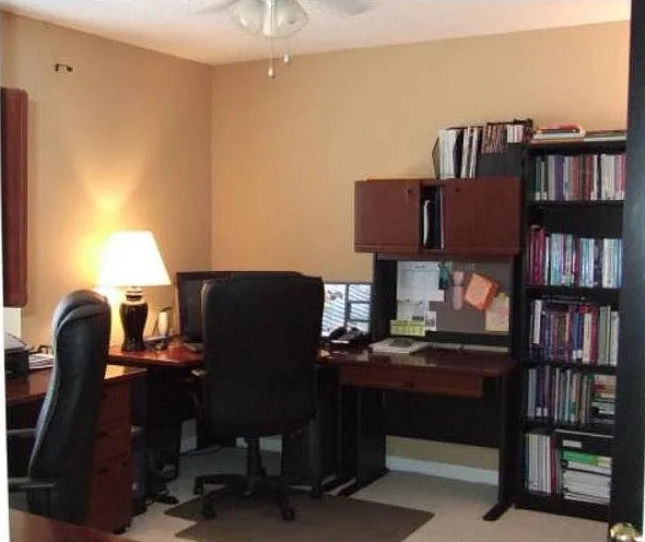 480 Sussex Dr SW — Photo 4