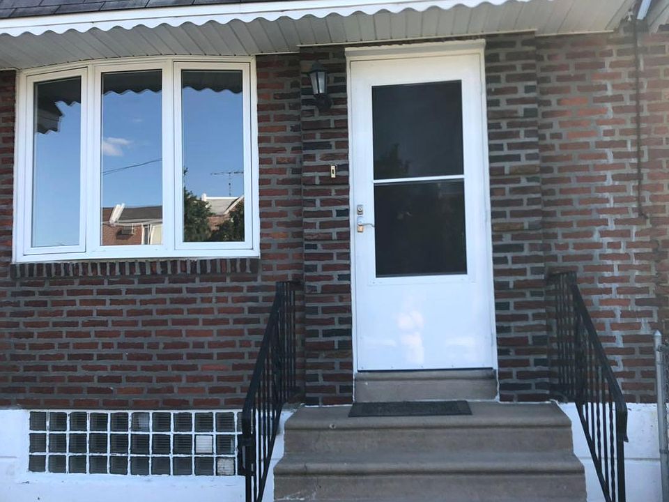 1st image of 3118 Wellington St