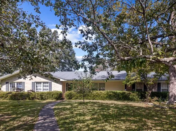 608 Collingswood Dr, Dothan, AL 36301